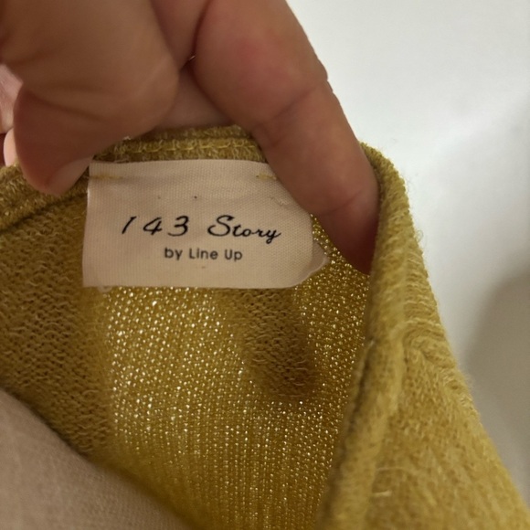 1.4.3. Story by Line Up Mustard Tiered Tunic - Picture 2 of 4